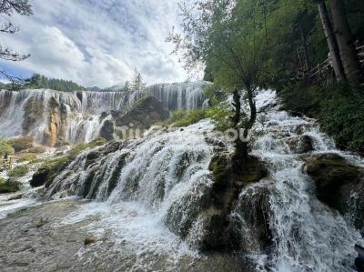 Travel Jiuzhaigou August 