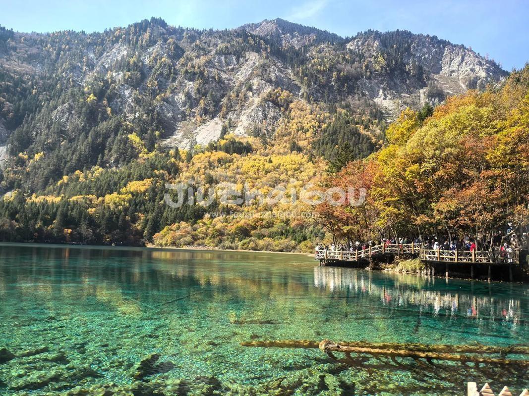 Jiuzhaigou in October