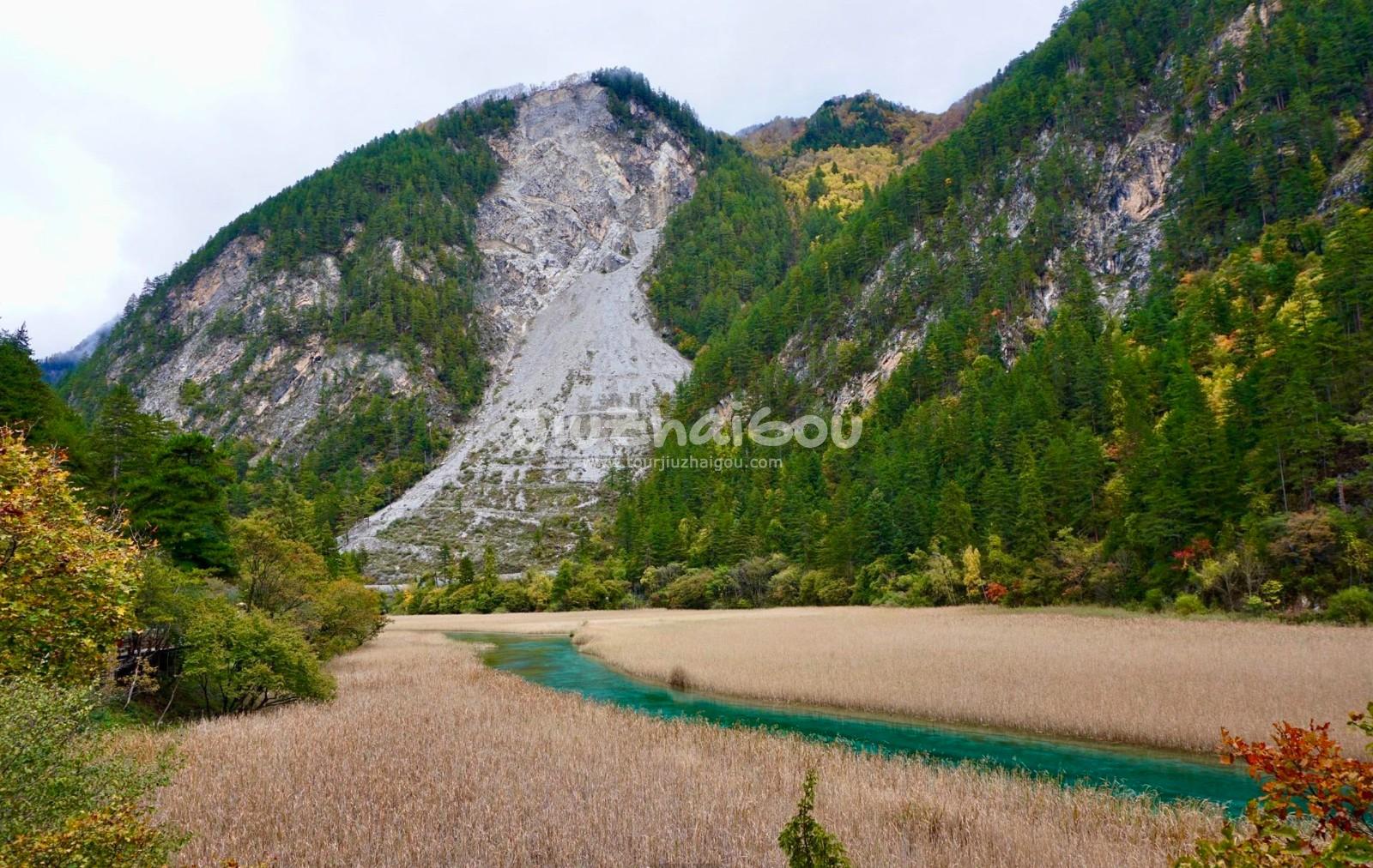 Travel Jiuzhaigou in October