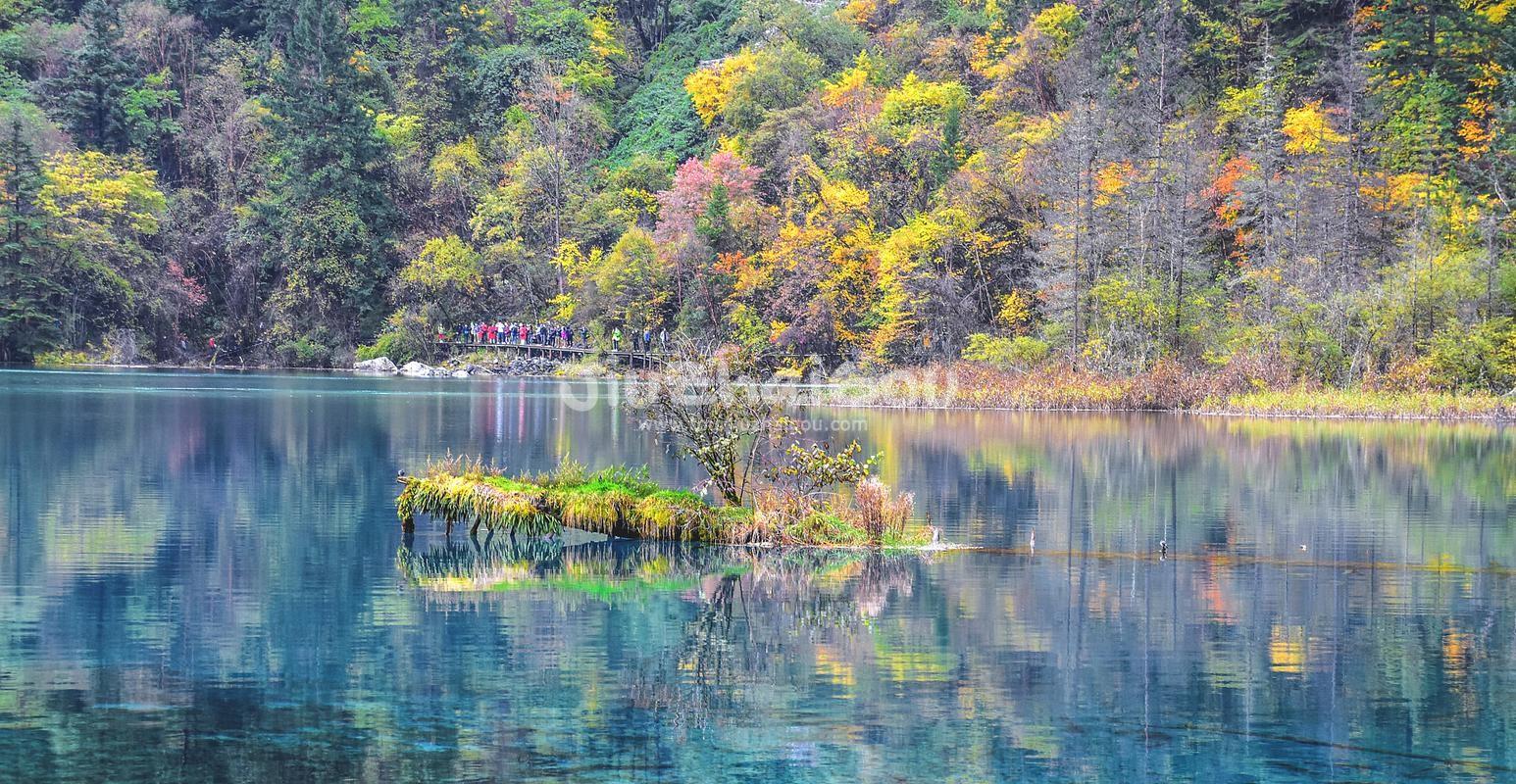 Travel Jiuzhaigou in September