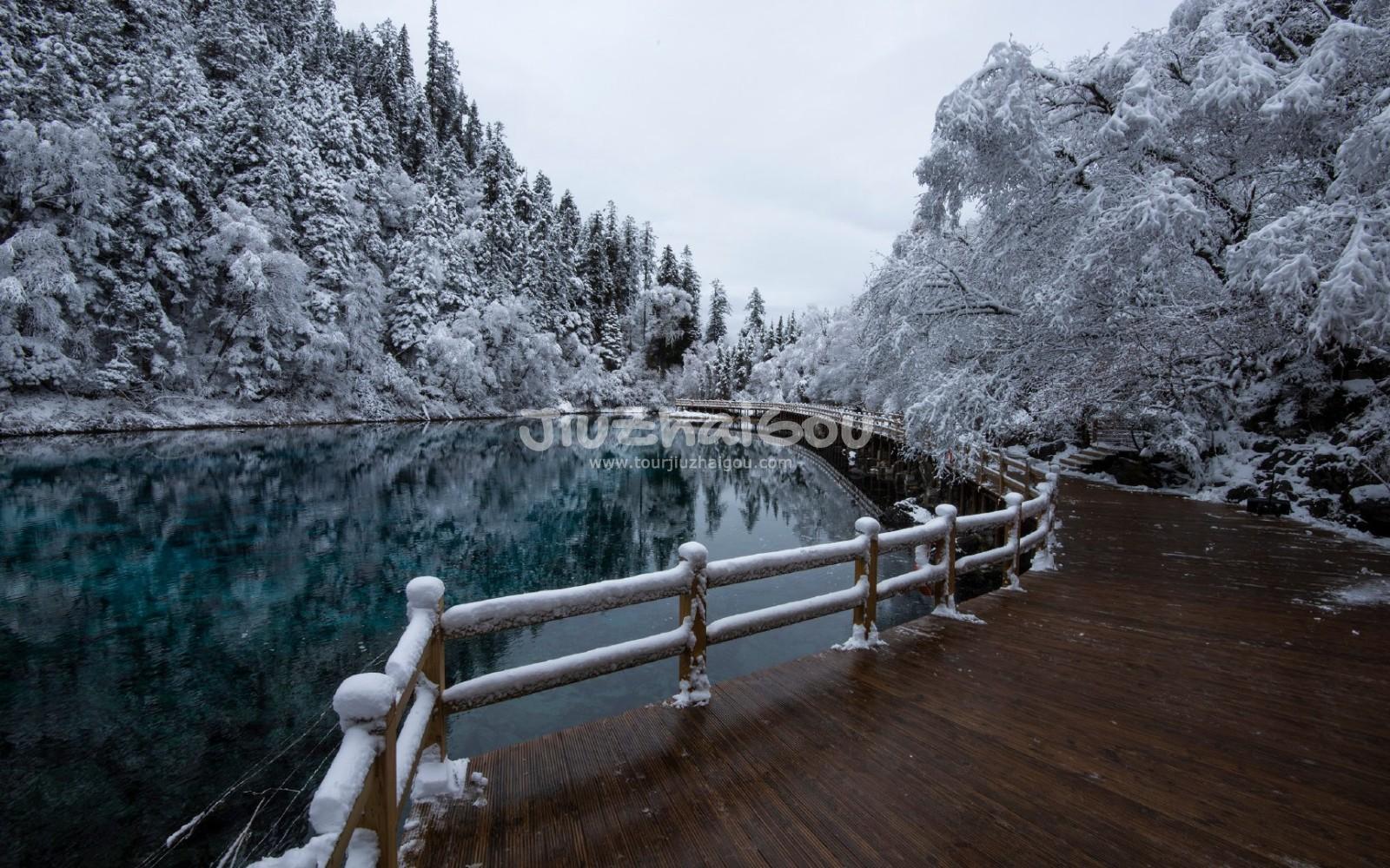 Winter in Jiuzhaigou
