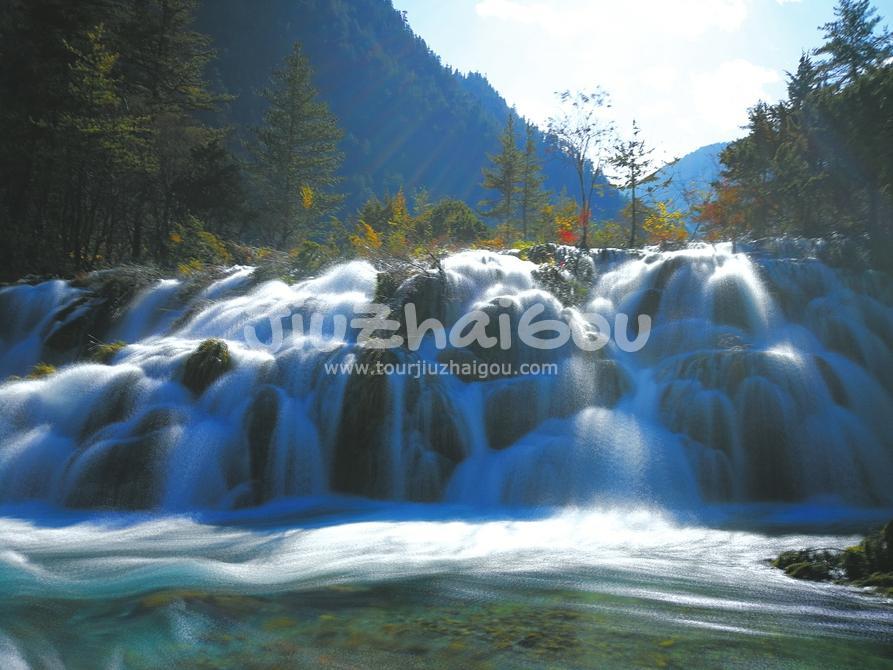  Double Dragon Lake Waterfall