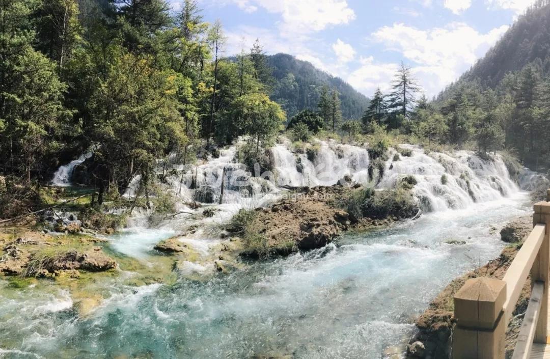  Double Dragon Lake Waterfall - Jiuzhaigou Valley