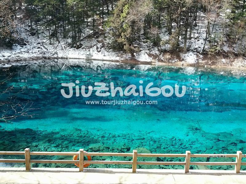 Tour Jiuzhaigou in December