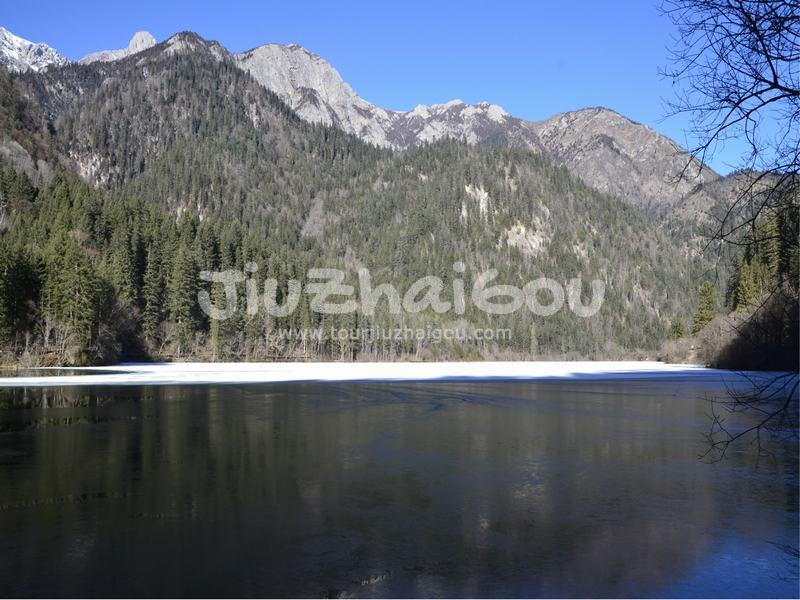 Jiuzhaigou in January