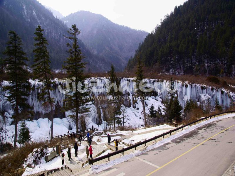 Jiuzhaigou Nuorilang Waterfall