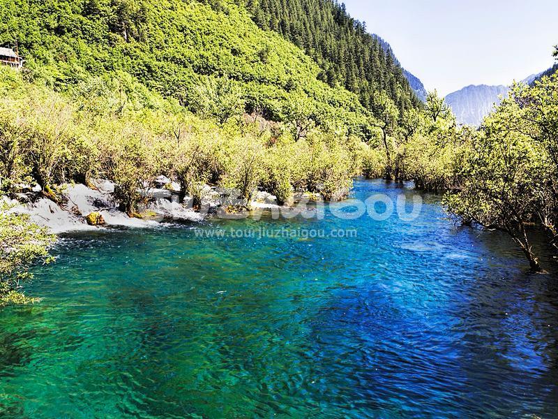 Jiuzhaigou Sleeping Dragon Lake