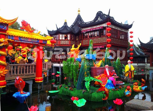 Yu Garden in Chinese Spring Festival